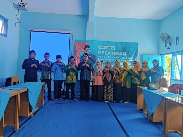 Program Studi Tadris Matematika IAII Gelar Pelatihan Aplikasi Geogebra bagi Guru dan Siswa Yayasan Pondok Pesantren Miftahul Ulum Banyuwangi